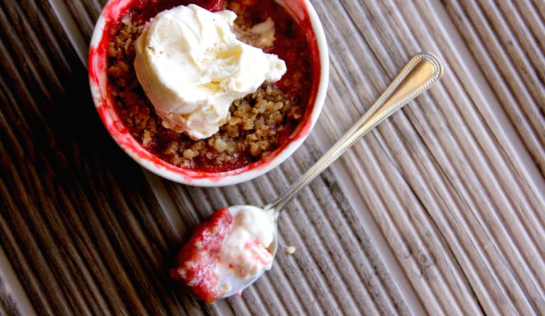 Strawberry Crisp So Tasty You’ll Be Tempted To Lick Your Plate!